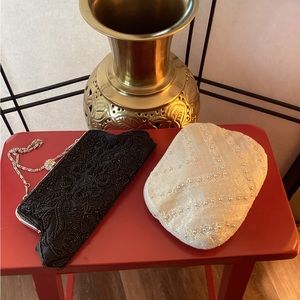 BUNDLE BLACK AND CREAM BREADED EVENING CLUTCHES